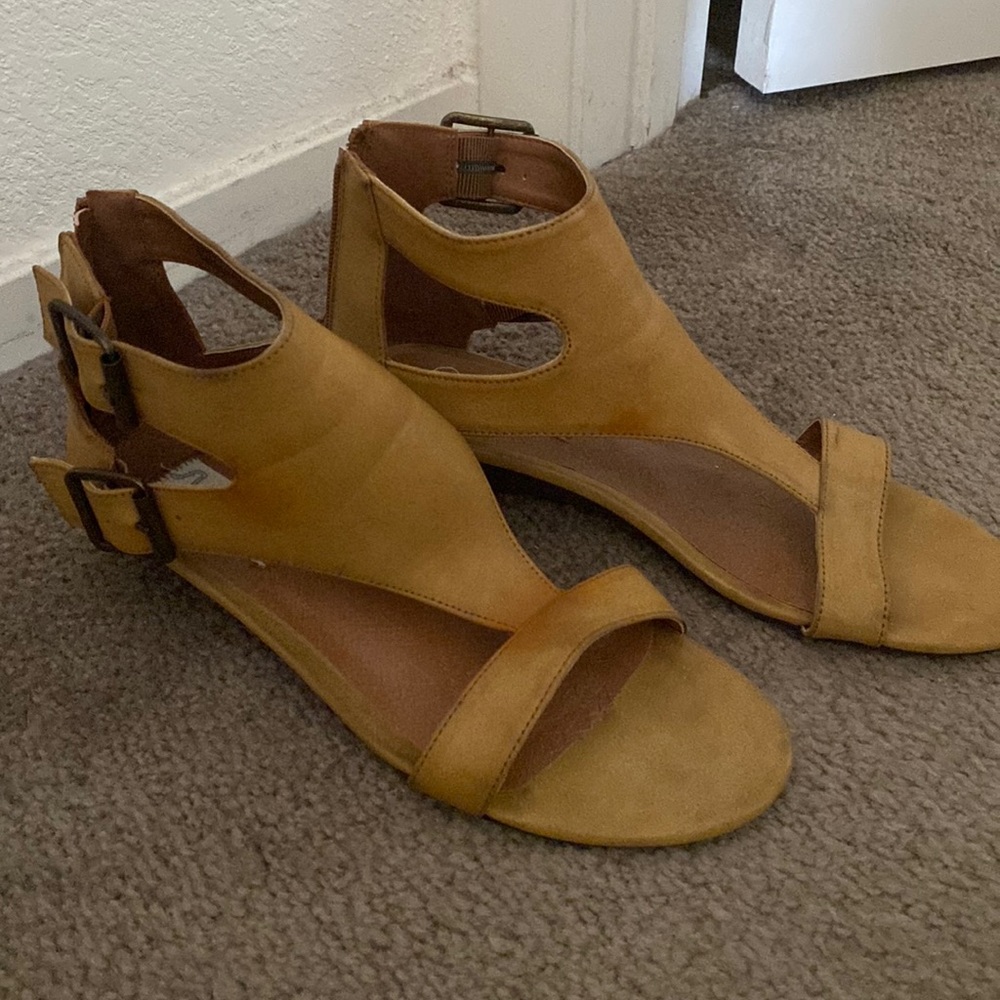 Sugar sandals